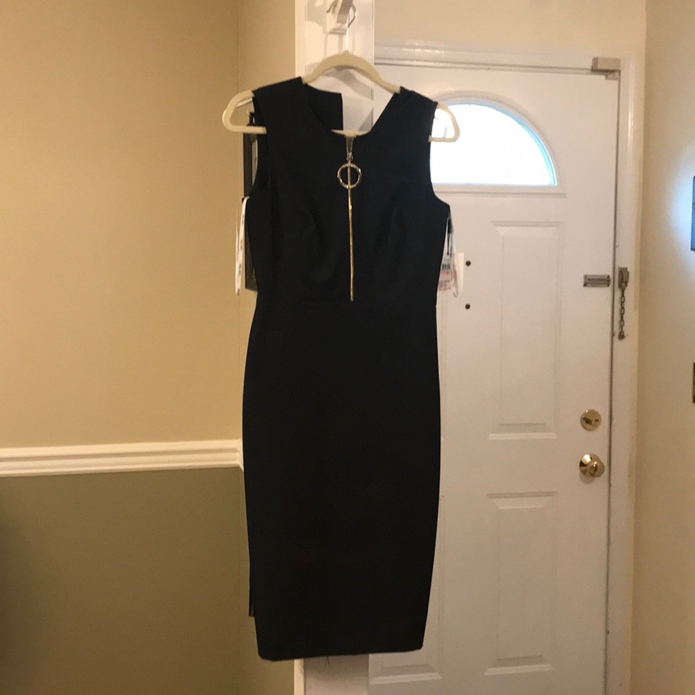 BNWT CALVIN KLEIN SIZE 2 DRESS
